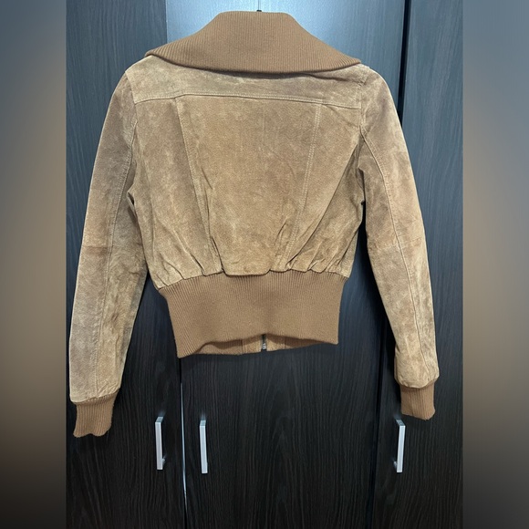 Cute brown leather jacket. - Picture 2 of 5